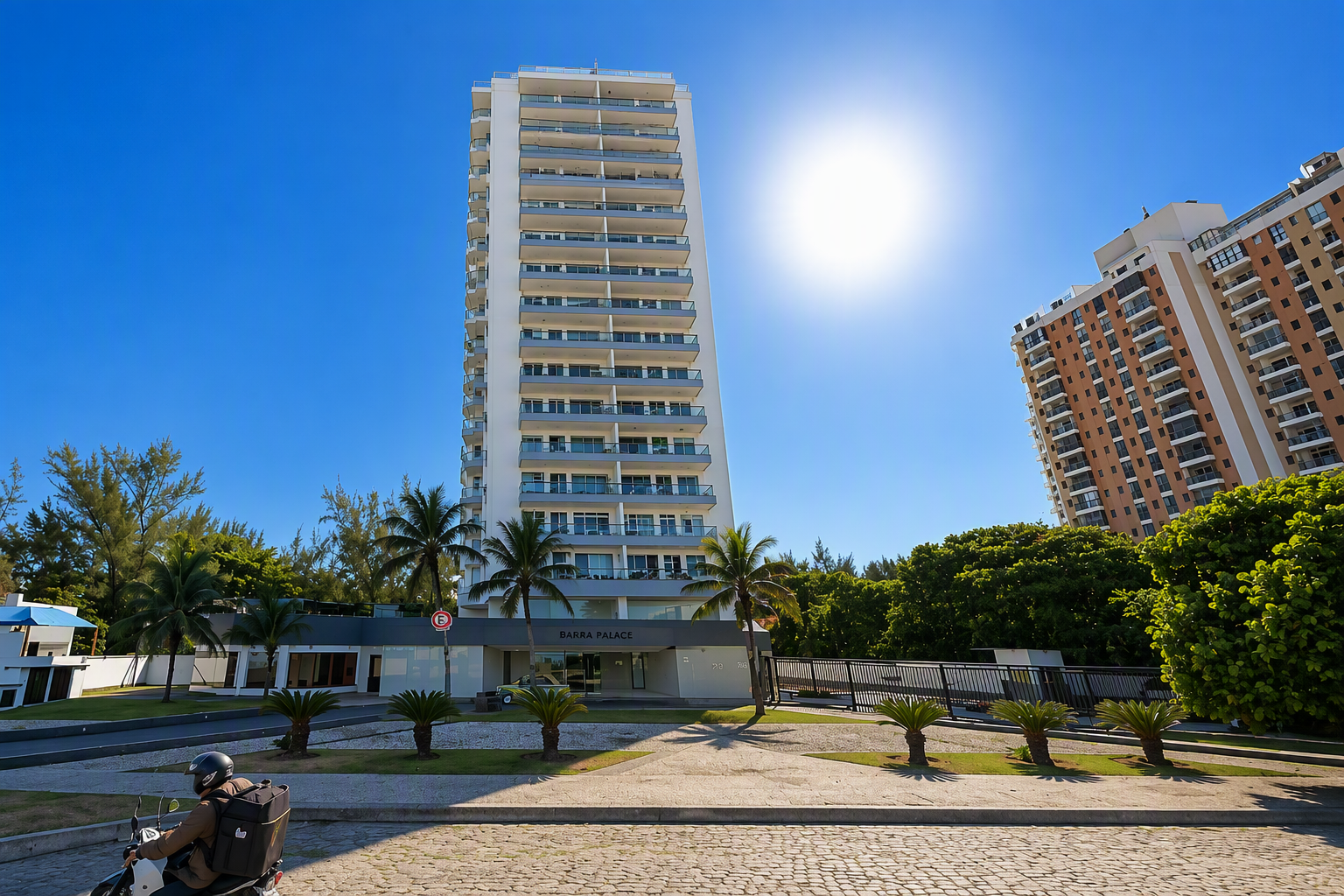 Imagem do imóvel LOTE 7: Apartamento Frente Mar na Barra da Tijuca RIO DE JANEIRO RJ