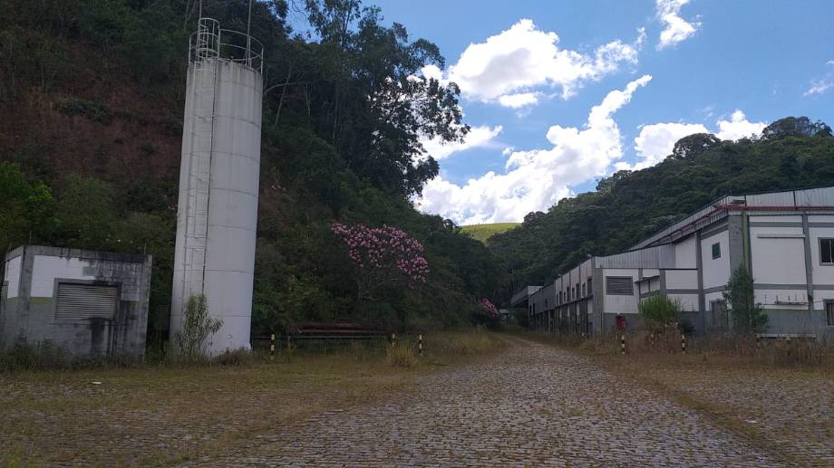 LOTE 6: Galpão, Padrão, 0 vaga(s) de garagem BOM JARDIM RJ, localizado em Bom Jardim - RJ, bairro Corrego de Santo Antonio