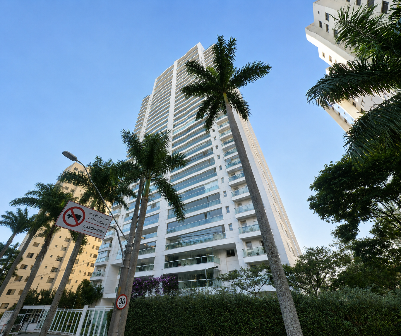 Imagem do imóvel LOTE 7: Duplex com 340,01 m² - Alphaville BARUERI SP