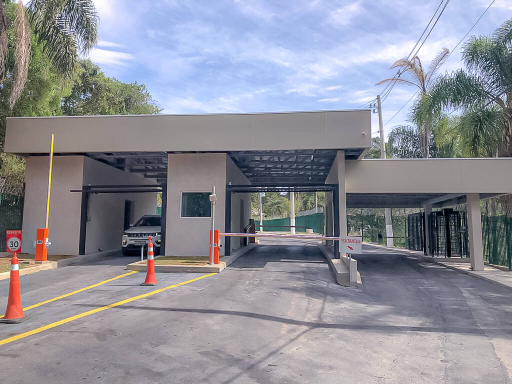 Casa com 389,28 m² - Serra dos Lagos CAJAMAR SP - leilão extrajudicial - CAJAMAR SP - lance mínimo R$ 1.725.000