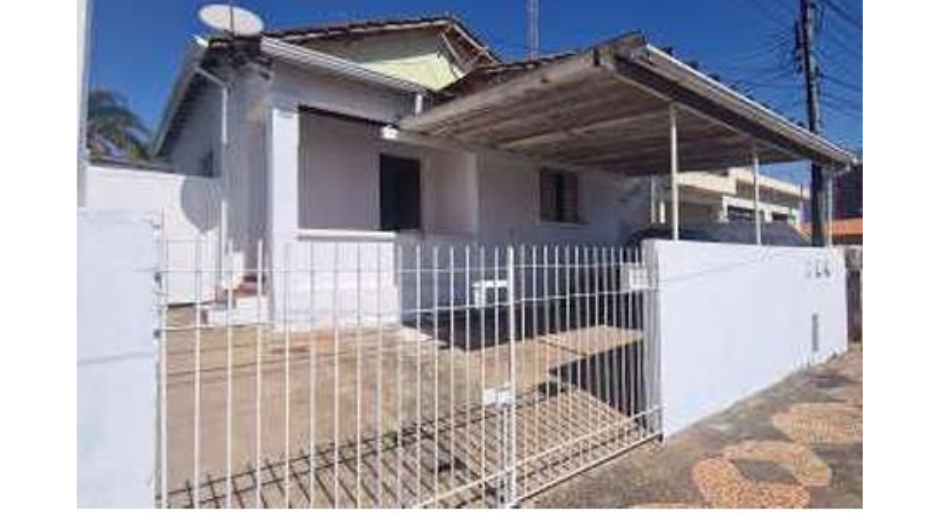 LOTE 1: Imóvel com 3 Residências em Localização Privilegiada! AMERICANA SP, localizado em Americana - SP, bairro Centro