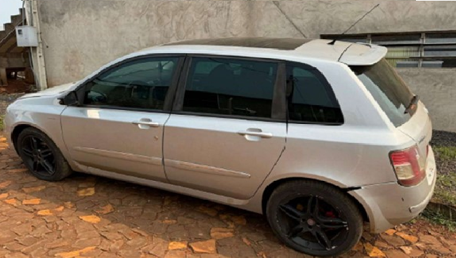 Fiat, Modelo Stilo Sporting Dual, Ano 08/09 — foto 5 de 6