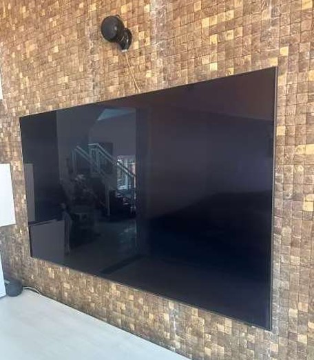 Uma TV e um Conjunto para Jardim MOGI DAS CRUZES SP - leilão judicial - MOGI DAS CRUZES SP - lance mínimo R$ 3.120