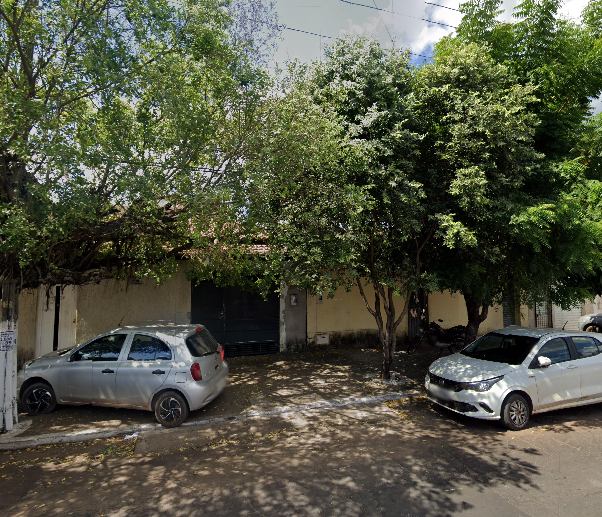 LOTE 1: Direitos sobre Casas com 369,67m² (AT) - Centro - (02) IMPERATRIZ MA, localizado em Imperatriz - MA, bairro Centro