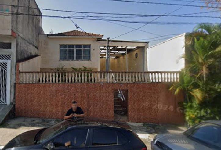 CASA TÉRREA EM TERRENO AMPLO NA VILA MATILDE – IDEAL PARA INVESTIMENTO