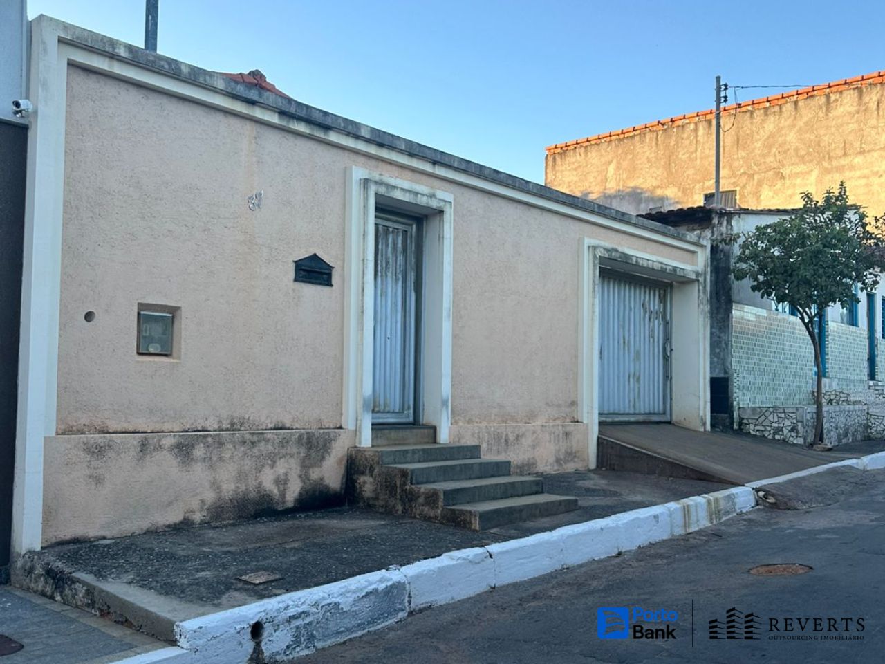 Lote 41: casa com 150,00 m² - centro porteirinha mg