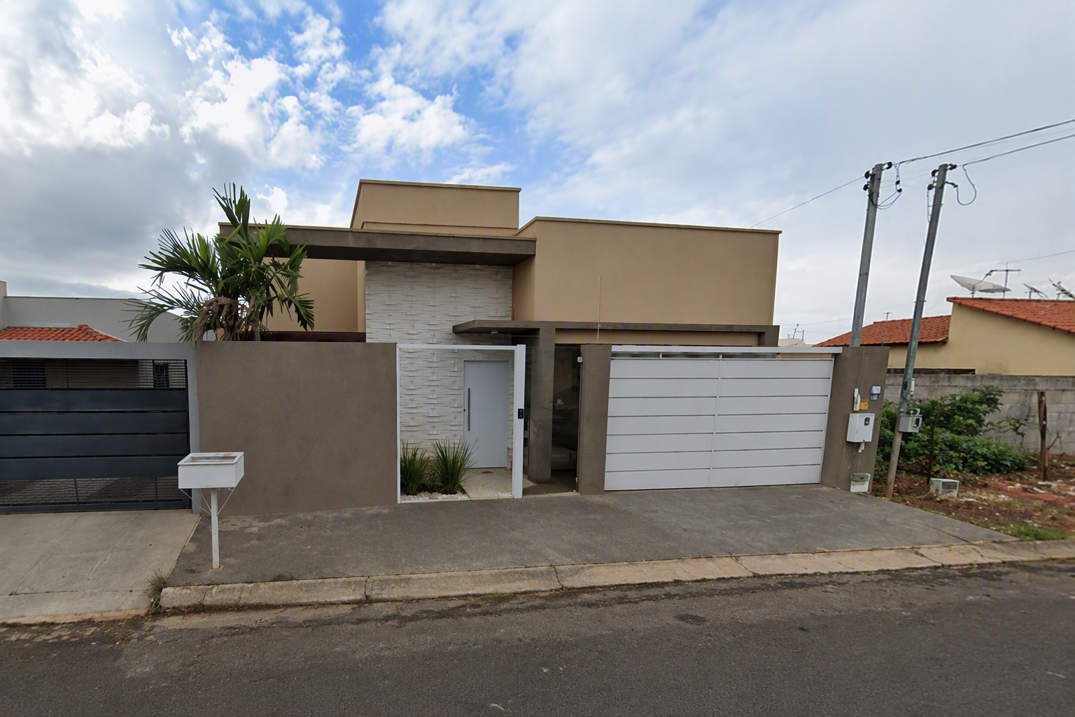 Imagem do imóvel LOTE 8: Casa com 189,85 m² - Residencial Vilhena - (02) MINEIROS GO