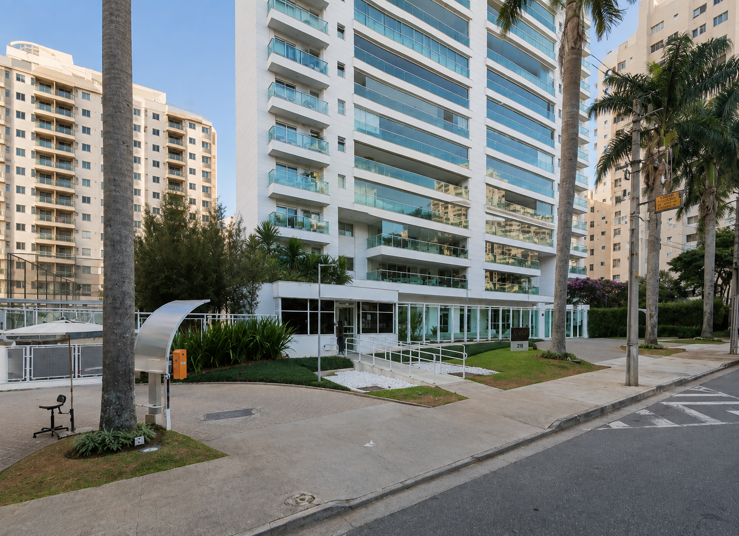 LOTE 7: Duplex com 340,01 m² - Alphaville BARUERI SP, localizado em Barueri - SP, bairro Alphaville
