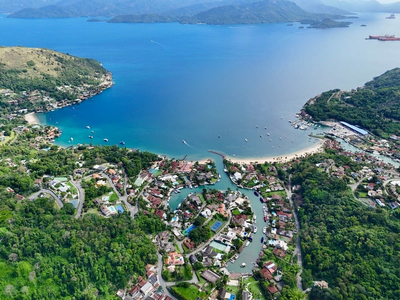 LOTE 6: Refúgio de luxo em Cond.: 1.670m² de Terr. e Lazer Completo! ANGRA DOS REIS RJ, localizado em Angra Dos Reis - RJ