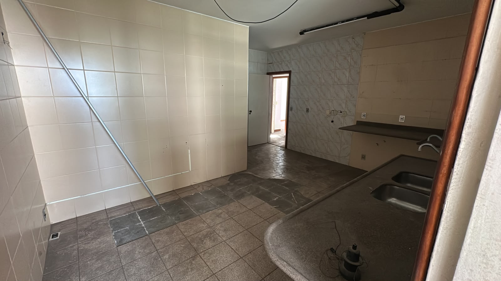 LOTE 1: Apartamento com 351,33 m² e 3 vagas - Praia da Costa VILA VELHA ES, localizado em Vila Velha - ES, bairro Praia da Costa