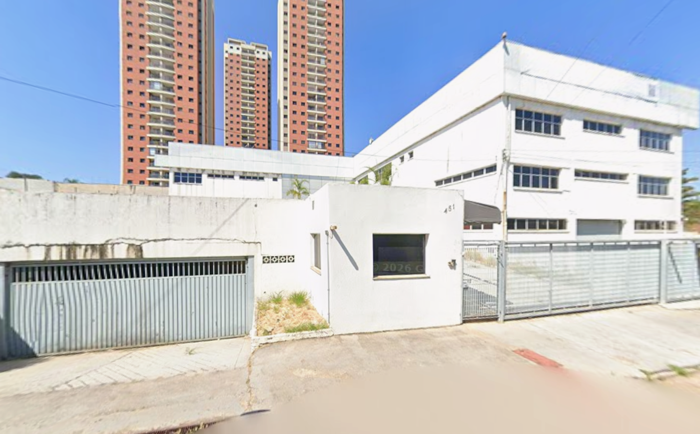 GALPÃO COMERCIAL/INDUSTRIAL COM ÁREA TOTAL CONST. DE 2.100,00 M² 