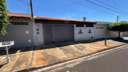 LOTE 32: Casa, Padrão, 0 vaga(s) de garagem JABOTICABAL SP