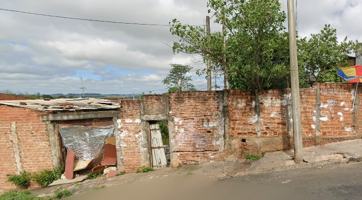 DIREITOS SOBRE TERRENO COM CONSTRUÇÃO - SÃO CARLOS/SP