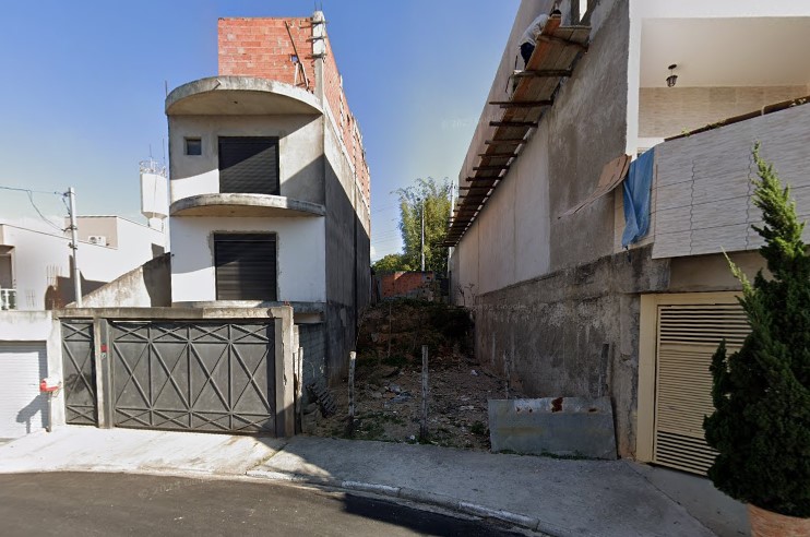 Direitos sobre casa com 133,21m² - Jardim Florida BARUERI SP - leilão judicial - BARUERI SP - lance mínimo R$ 286.000