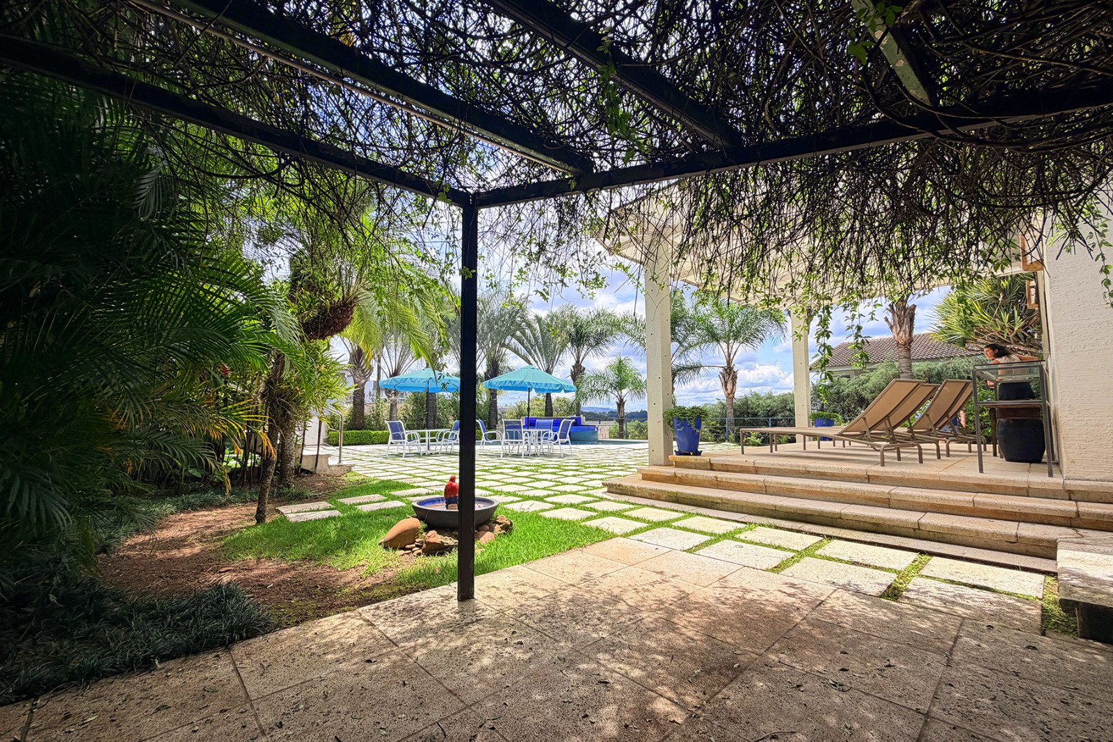 LOTE 16: Mansão com 2.000,00 m² de terreno - Granja Viana COTIA SP, localizado em Cotia - SP, bairro Granja Viana
