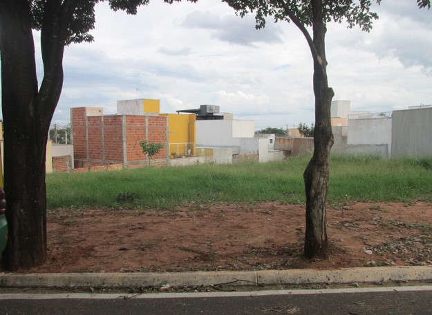 Terreno (Lt 08, Qd A) com 264,11m² - Jardim Silvestri BAURU SP - leilão judicial - BAURU SP - lance mínimo R$ 242.450