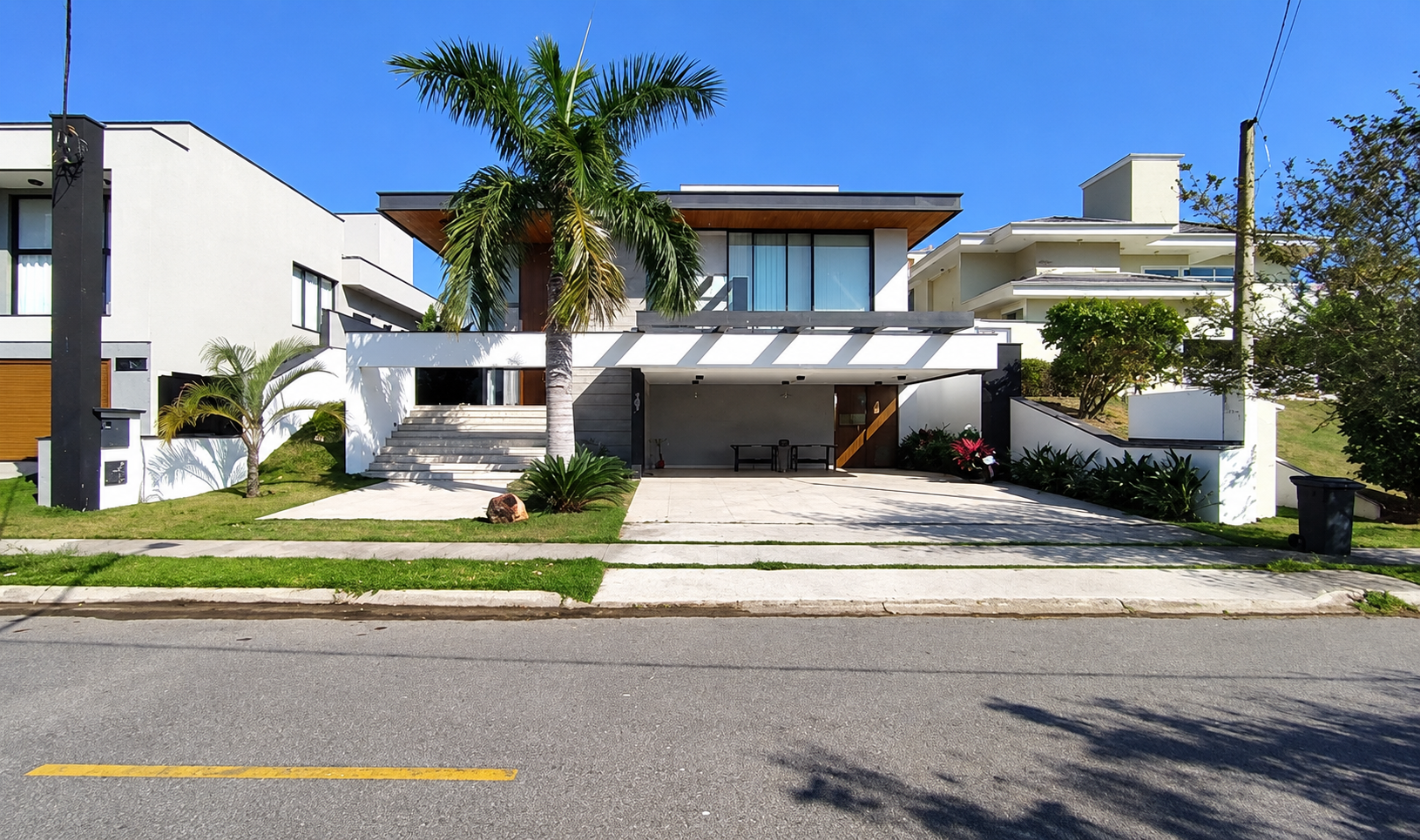 Imagem do imóvel LOTE 1: Casa com 374,66 m² - Pinhão (Distrito de Quiririm) TAUBATÉ SP
