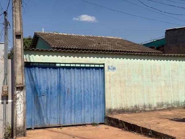 Casa - VILA RAIO DE LUZ SANTO ANTÔNIO DO DESCOBERTO GO - leilão extrajudicial - SANTO ANTÔNIO DO DESCOBERTO GO - lance mínimo R$ 146.630