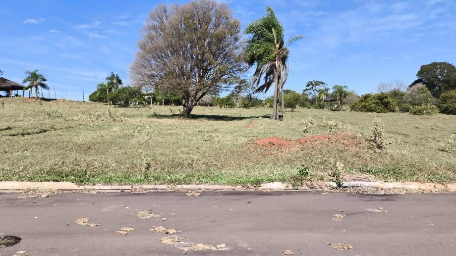 LOTE 3: Lote, Padrão, 0 vaga(s) de garagem Pérola PR, localizado em Pérola - PR