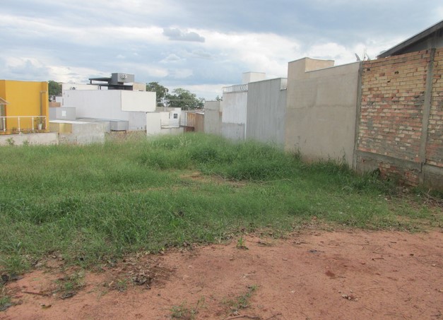 Terreno (Lt 09, Qd A) com 278,69m² - Jardim Silvestri BAURU SP - leilão judicial - BAURU SP - lance mínimo R$ 255.380