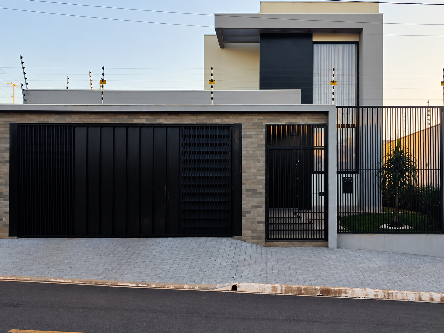 Imagem do imóvel LOTE 15: Casa com 200,00 m² - Jardim Santa Clara II DOUTOR CAMARGO PR