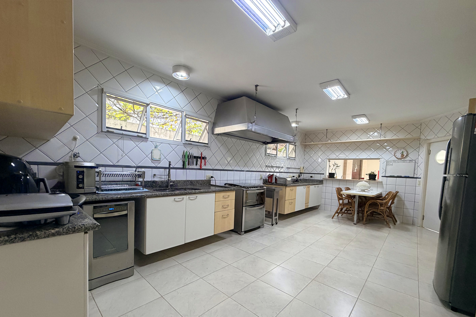 LOTE 16: Mansão com 2.000,00 m² de terreno - Granja Viana COTIA SP, localizado em Cotia - SP, bairro Granja Viana