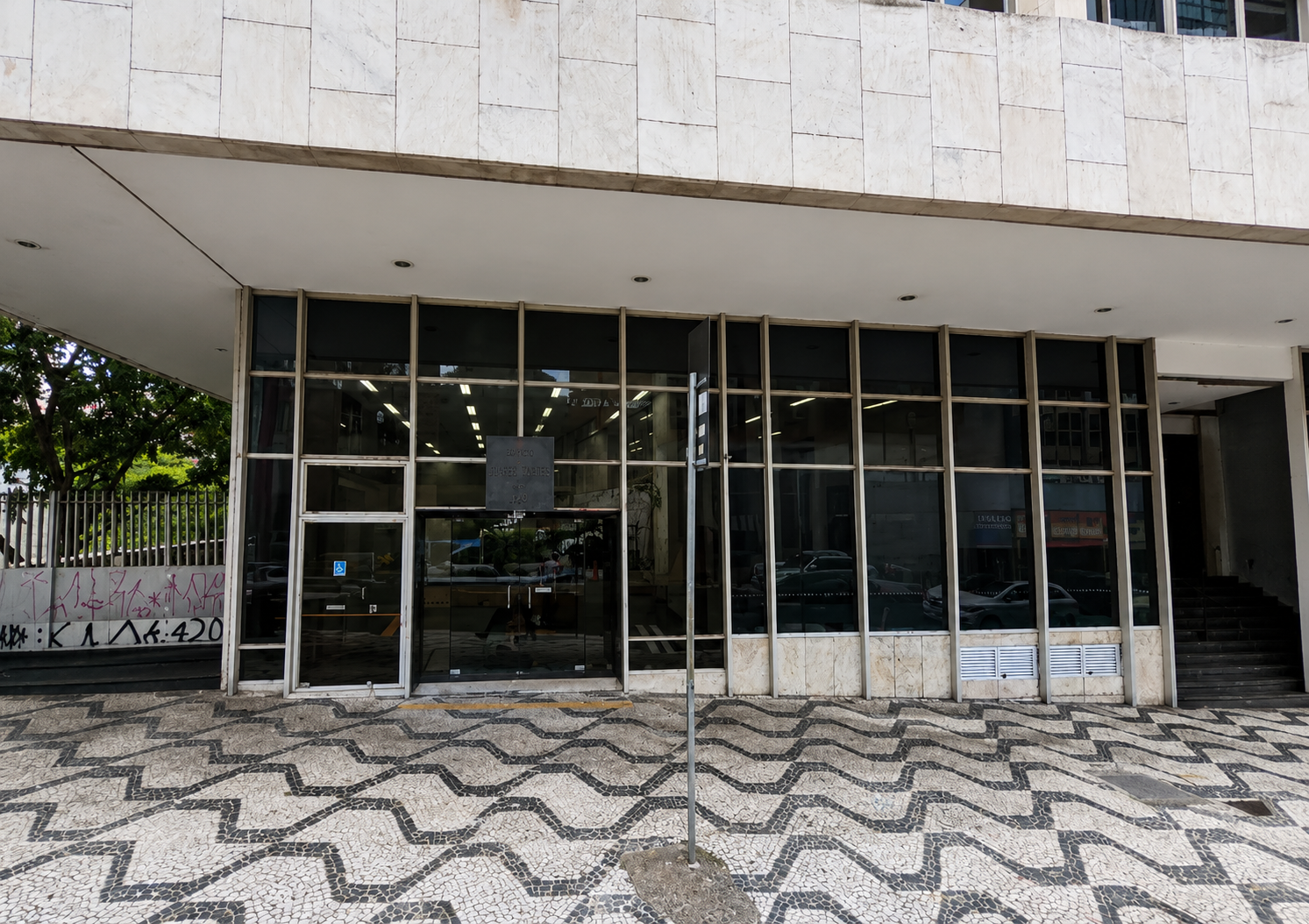 LOTE 2: Lojas Comerciais com total de 1.029,28 m² - Centro SÃO PAULO SP, localizado em São Paulo - SP, bairro Centro