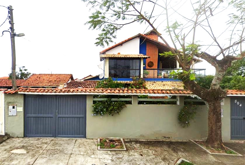 Casa com terreno de 450 m² - boqueirão