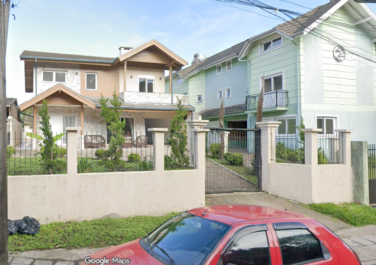 LOTE 5: Casa com 213,80 m² - Maggi - (02) CANELA RS, localizado em Canela - RS