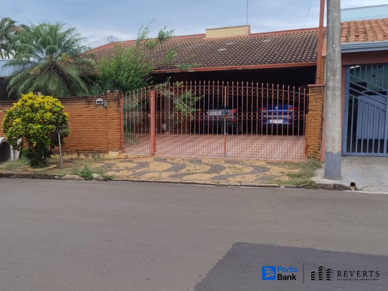 LOTE 11: Casa com 214,46 m² - Pq Res. Itamaraty LEME SP, localizado em Leme - SP