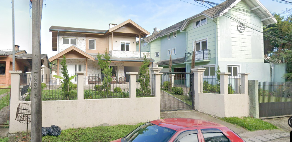 LOTE 5: Casa com 213,80 m² - Maggi - (02) CANELA RS, localizado em Canela - RS