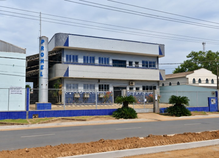 Lote 3: prédio comercial com 1.967,92 m² - são cristóvão nova venécia es