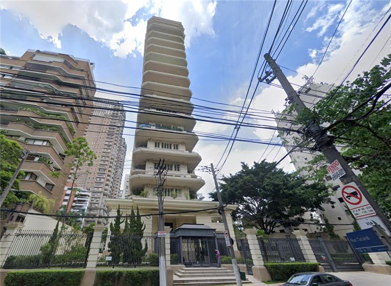 Direitos sobre Duplex de Luxo com 672m² no JD. Europa