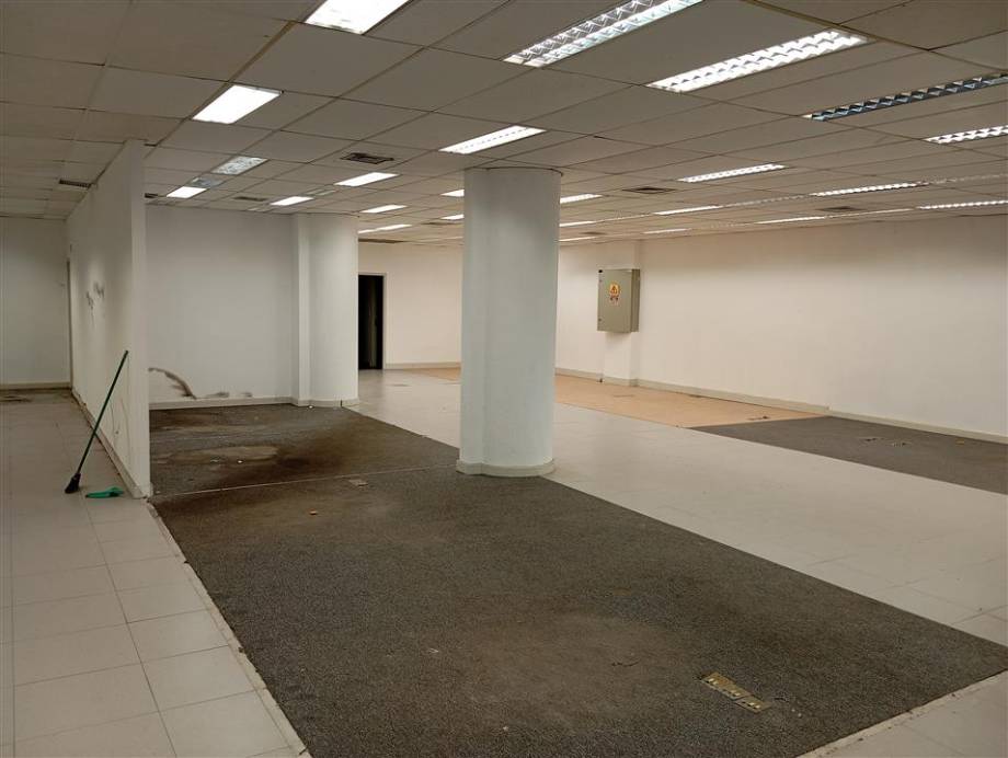 LOTE 7: Ex-agência, Padrão, 0 vaga(s) de garagem PELOTAS RS, localizado em Pelotas - RS, bairro Centro