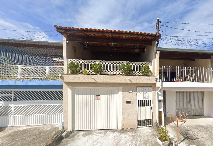 DIREITOS SOBRE CASA EM RIBEIRÃO PIRES/SP