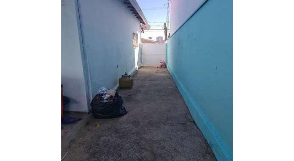 LOTE 1: Imóvel com 3 Residências em Localização Privilegiada! AMERICANA SP, localizado em Americana - SP, bairro Centro