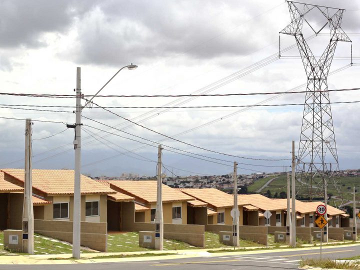 Direitos Aquisitivos sobre casa com 55,99m²-Barreiro — foto 1