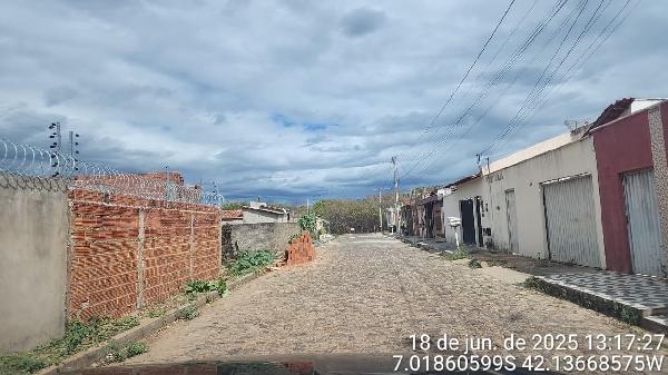 Casa OEIRAS PI - leilão extrajudicial - OEIRAS PI - lance mínimo R$ 110.000