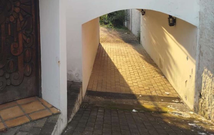 LOTE 1: Casa com 298m² + Terreno com 604m² - Vl. Pedro Moreira GUARULHOS SP, localizado em Guarulhos - SP, bairro Vila Pedro Moreira
