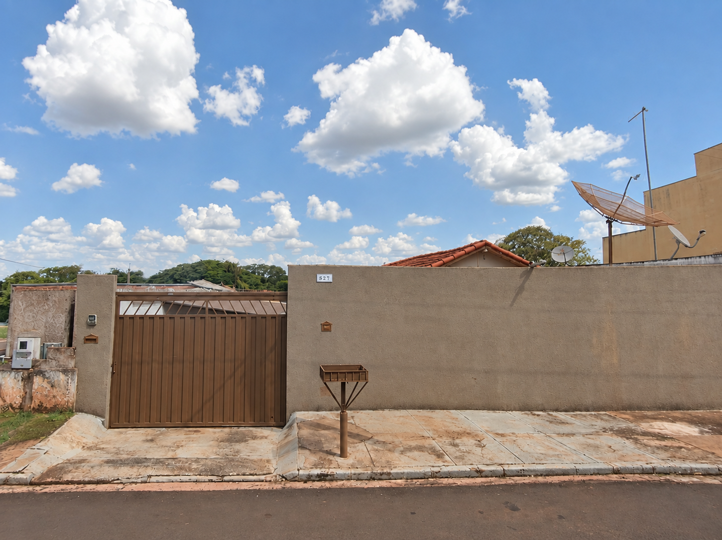 Imagem do imóvel LOTE 1: Nua propriedade | Casa com terreno de 720 m² COLINA SP