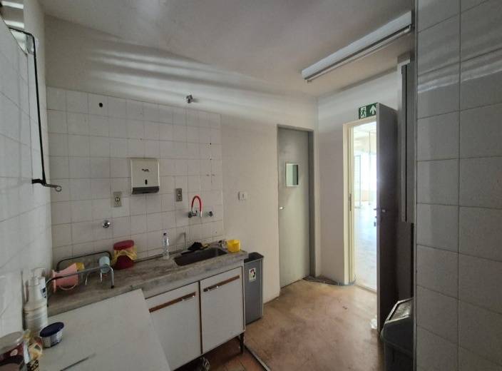 LOTE 13: Ex-agência, Padrão, 0 vaga(s) de garagem OSCAR BRESSANE SP, localizado em Oscar Bressane - SP, bairro Centro