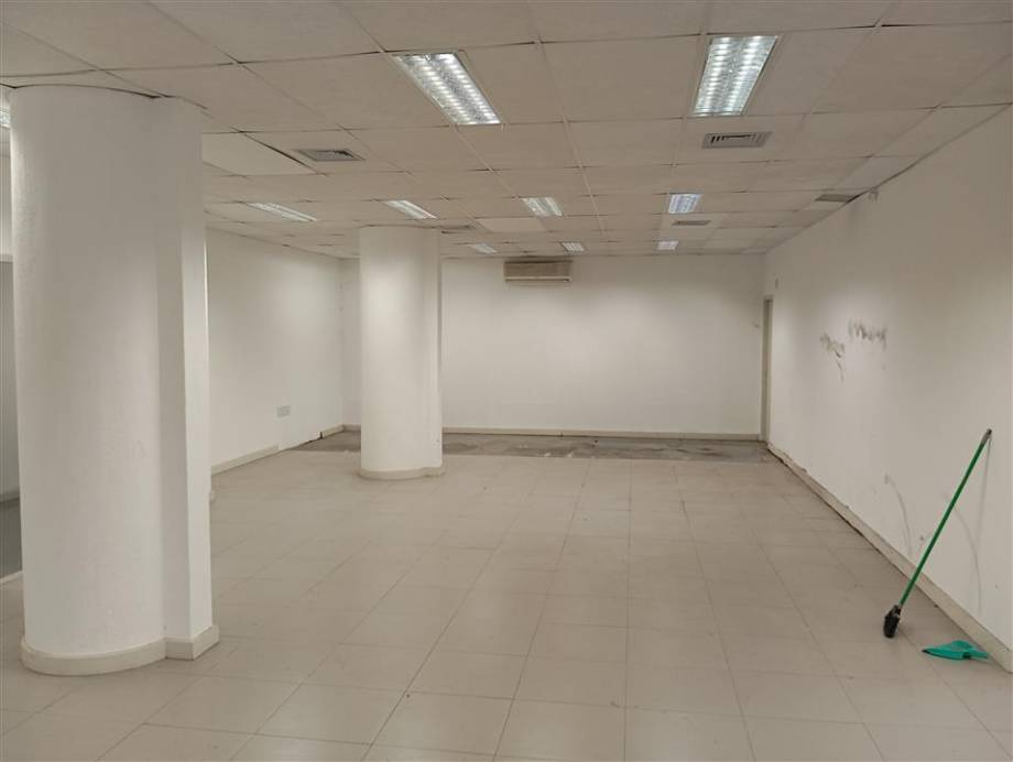 LOTE 7: Ex-agência, Padrão, 0 vaga(s) de garagem PELOTAS RS, localizado em Pelotas - RS, bairro Centro