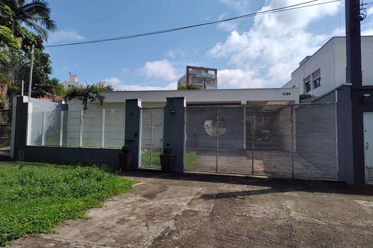 DIREITOS SOBRE CASA EM BAIRRO NOBRE - BELA ALIANÇA - SP