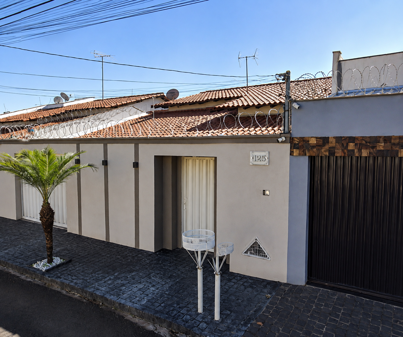 LOTE 9: Casa com 173,61 m² - Alto Umuarama UBERLÂNDIA MG, localizado em Uberlândia - MG, bairro Alto Umuarama