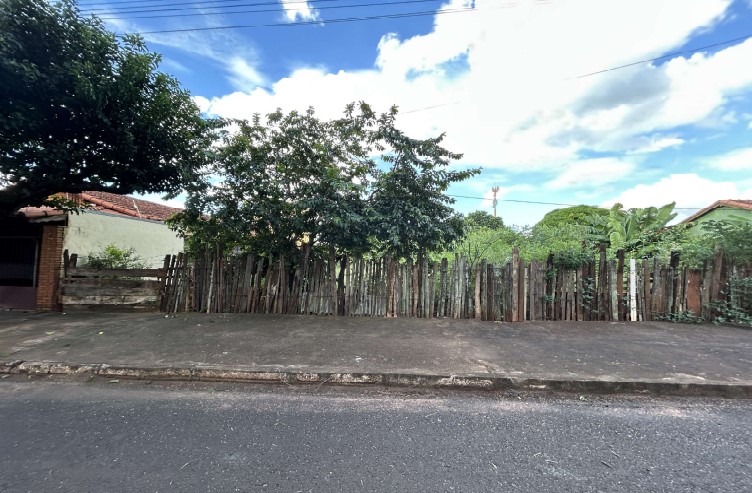 Terreno urbano com 800 m² - Centro COLINA SP - leilão judicial - COLINA SP - lance mínimo R$ 252.330