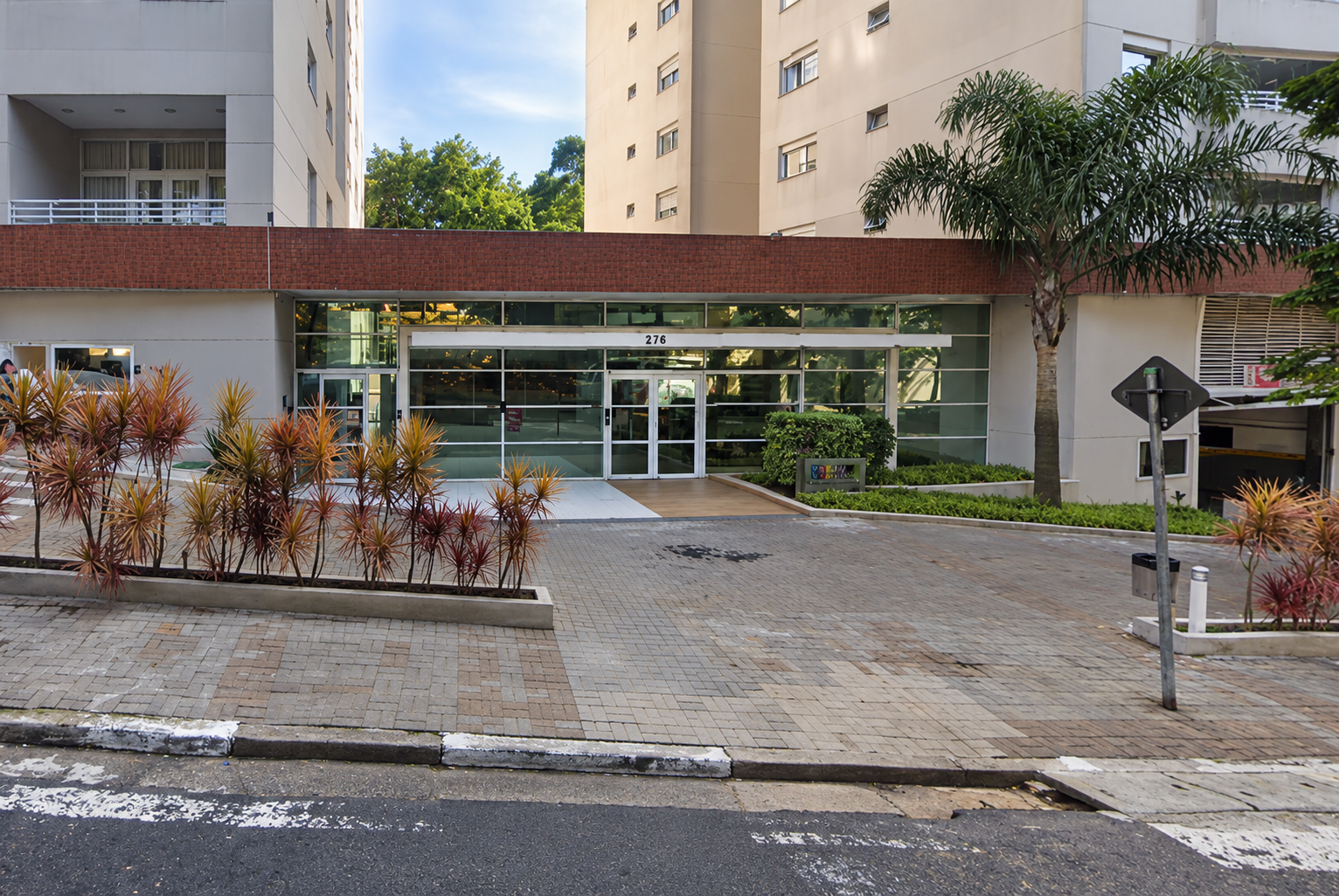 Apartamento com 105,68 m² - Centro — foto principal