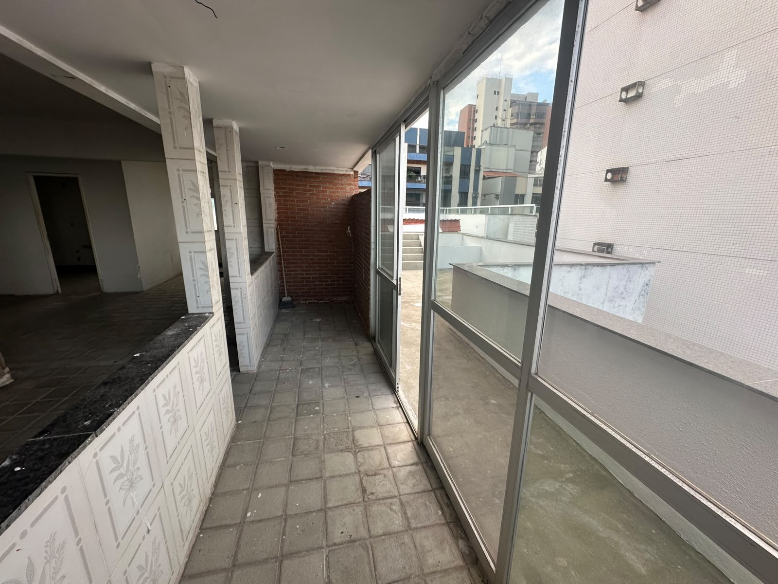 LOTE 1: Apartamento com 351,33 m² e 3 vagas - Praia da Costa VILA VELHA ES, localizado em Vila Velha - ES, bairro Praia da Costa